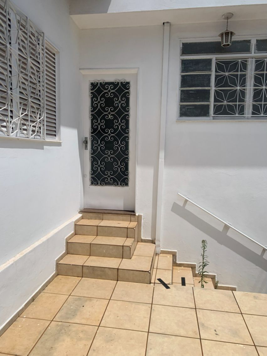Entrada da casa de 4 quartos na Lagoa Serena, em São Carlos